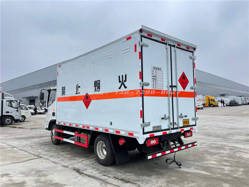 福田欧马可蓝牌厢式气瓶运输车06