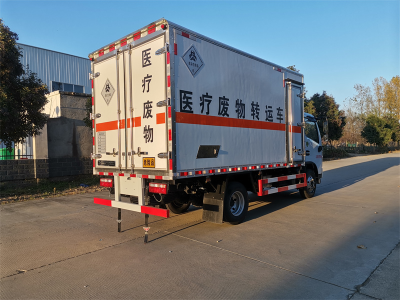 东风小多利卡医疗废物转运车右后部图