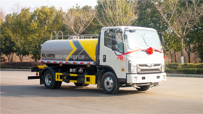 福田H2洒水车