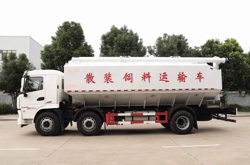 陕汽前四后四饲料车左侧图